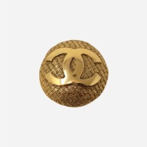 Pre-Owned CHANEL 90's Woven Round CC Logo Brooch